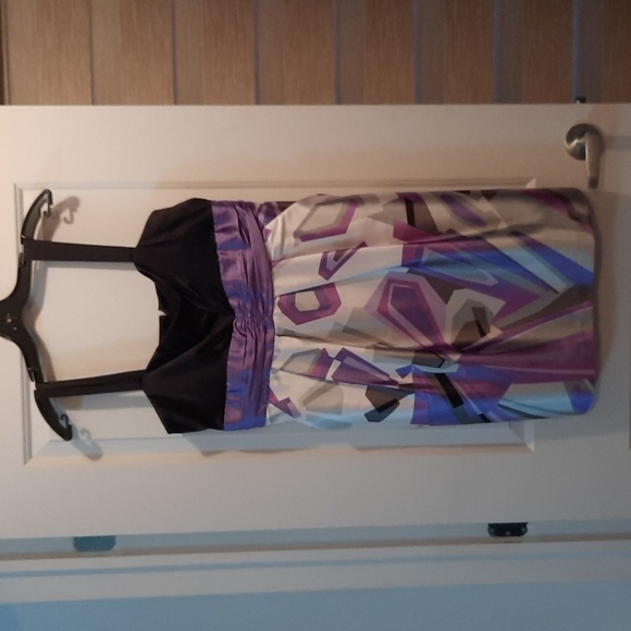 Dress - Picture 1 of 3